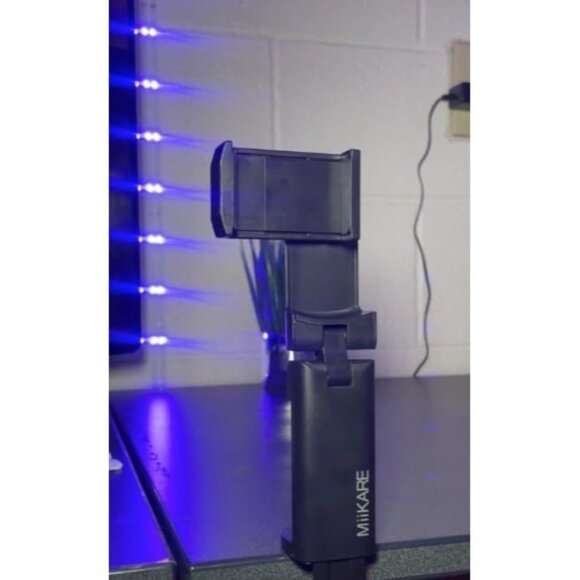 Airplane Travel Essentials Phone Holder, Universal Handsfree Phone Mount - Picture 1 of 4